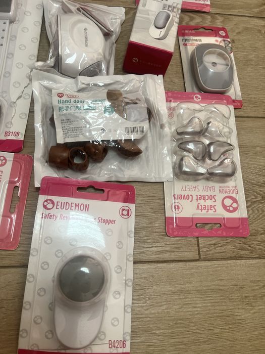 Lot produse de siguranta pentru bebe si copii, diverse protectii