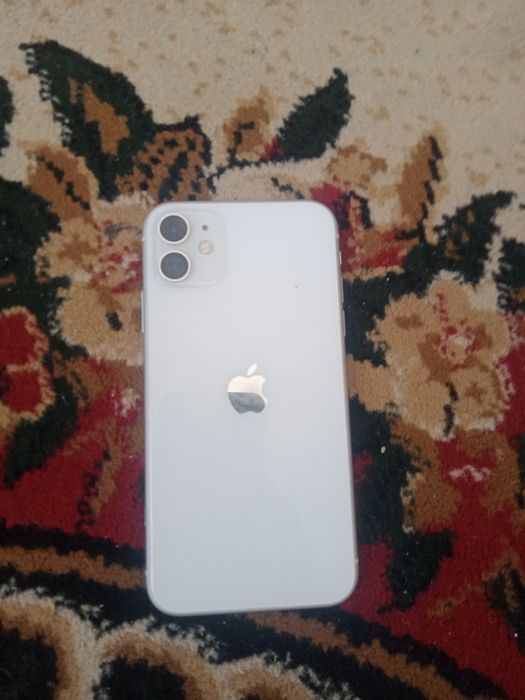 Продам iPhone 11