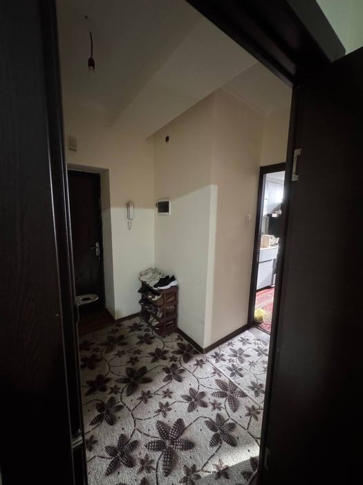 Sotiladi  Sergeli 7 A  2/2/7.  2 xona  metro 100 metor