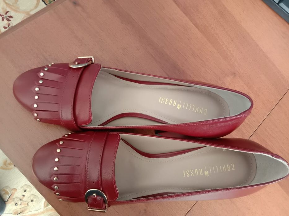 Продам женские туфли