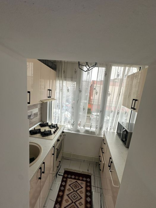 Apartament 2 camere de vanzare,et 1 Prel Tunari