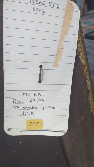 Oglinda cu ramă de lemn