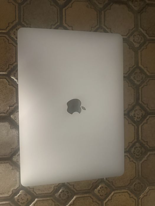MacBook Air 13  M1 2020 , 256 gb- 8 gb ram