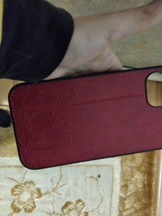 Продам чехол на 12 Айфон