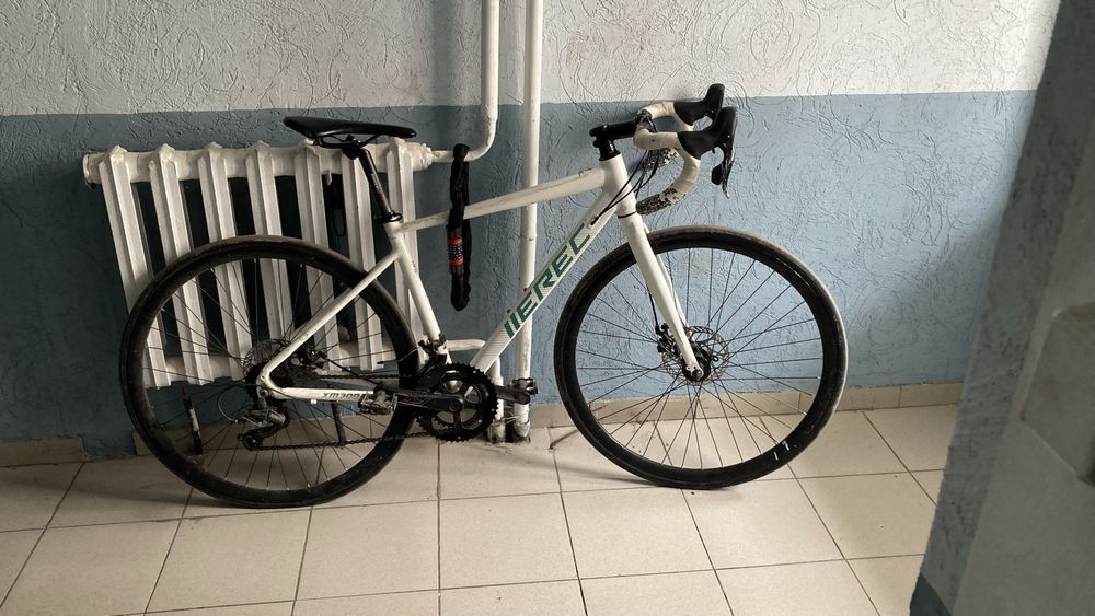 Продам шоссейный велосипед erec xm300