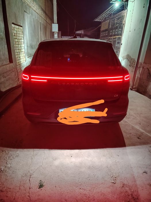 Leapmotor c11 gibrid sotiladi srochno