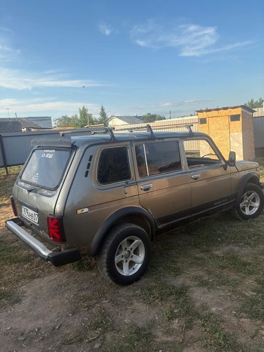 Продам Ниву 21310