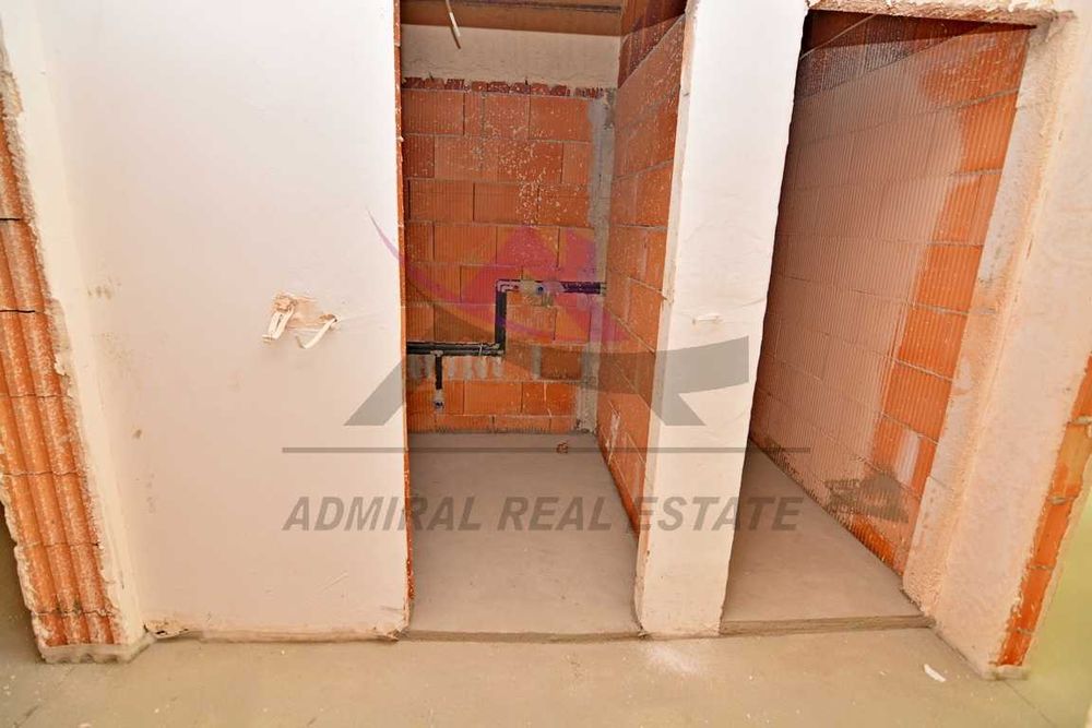 Продава се Двустаен апартамент в Варна, Възраждане 4 - 58 кв.м за 1100 €/кв.м - Снимка #2