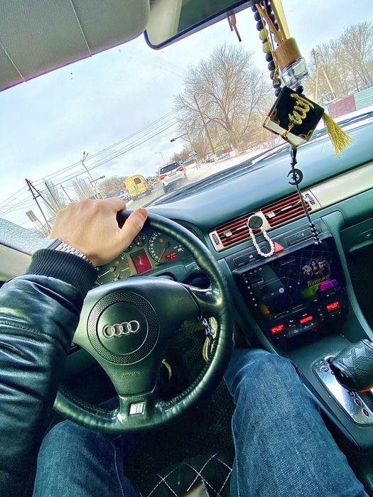 ауди а6с5 2,4. 1999год