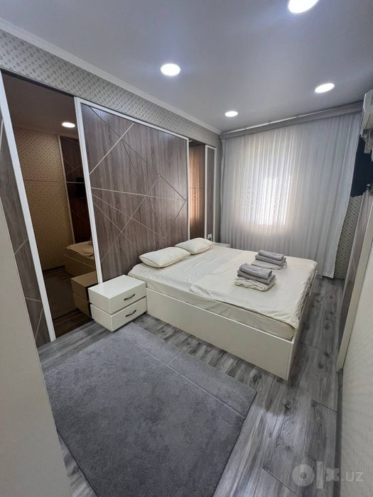 Продается 3х ком квартира, ориентир: метро Ойбек, 72м²