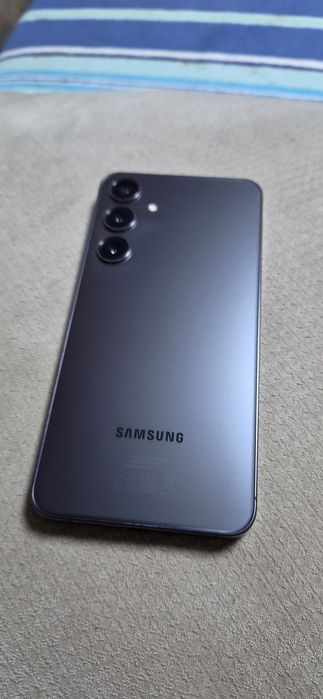 Самсунг S24+ с остатъчна гаранция