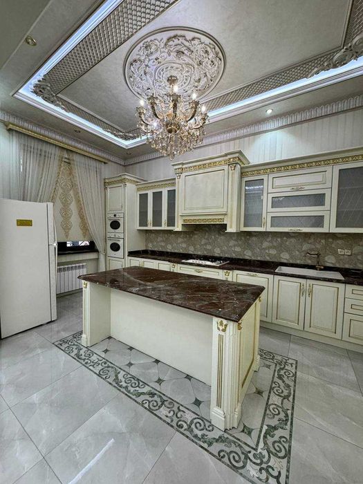 Сдаётся новый роскошный дом в центре горорда! Ориентир Mirabad Avenue!