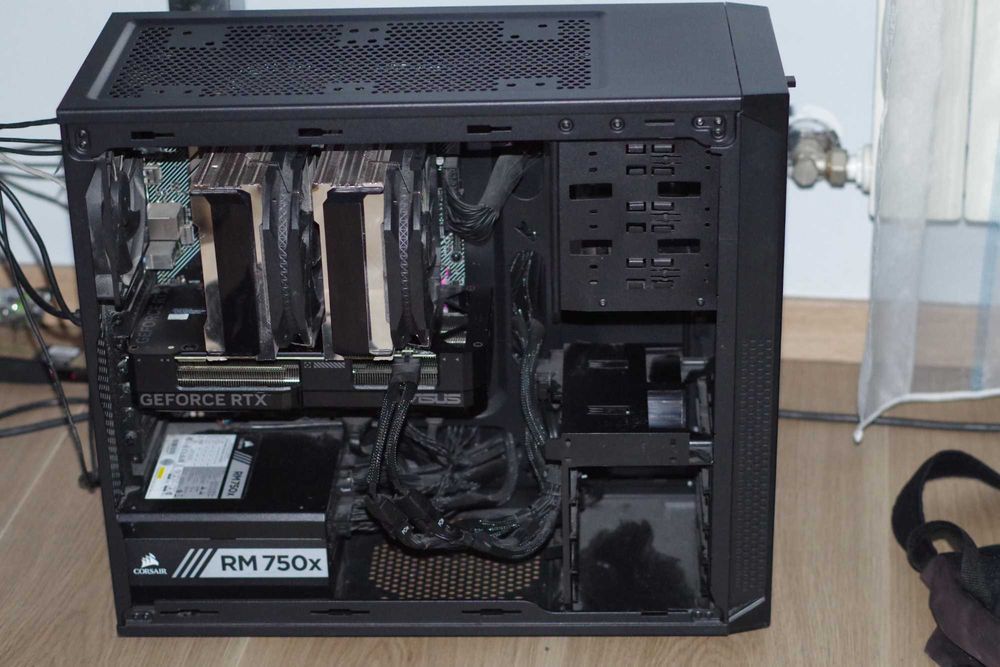 Топ! Мощен геймърски компютър + Подарък Монитор 144hz Мишка Razer и Геймърски Слушалки