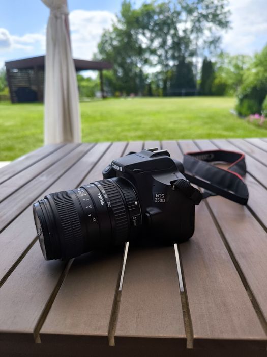 Canon EOS 250D Kit Complet
