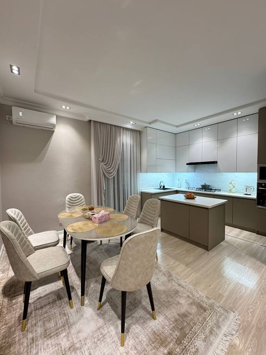 Продам евро дом Мирзо-Улугбекский Карасу 6  1 уровень 3 сотки