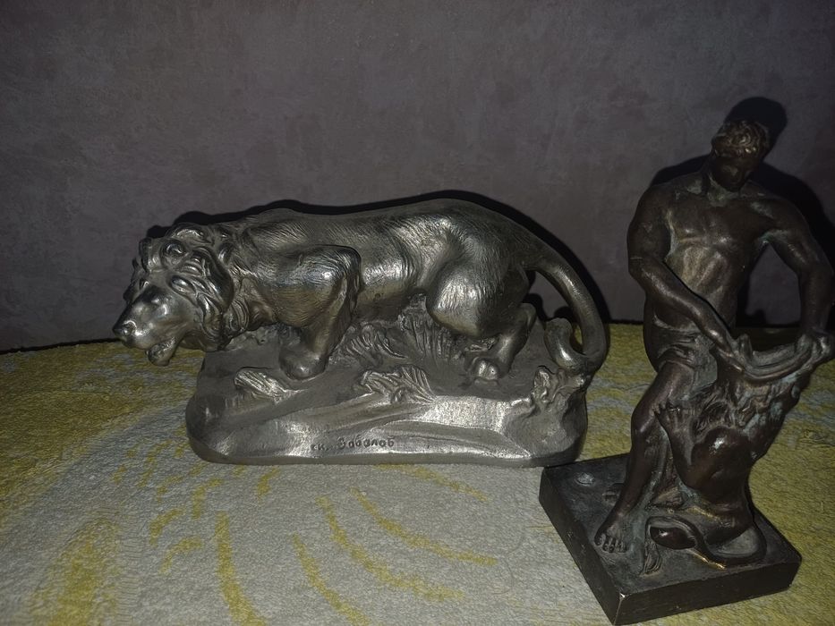 Продам статуэтки.