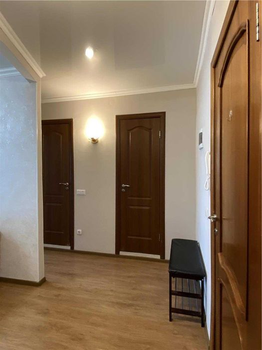 2 комнатная с ремонтом, возле Евразии.