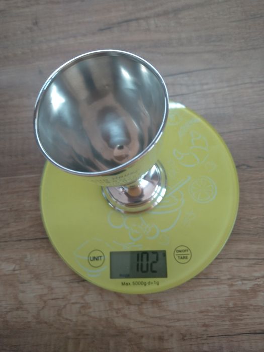 Продавам уникален сребърен бокал на Английски сребърник от Честър