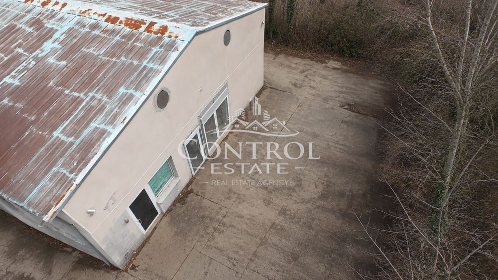 Продава се Промишлена сграда в с. Първомайци, Област Велико Търново - 244 кв.м за 1082 €/кв.м - Снимка #2