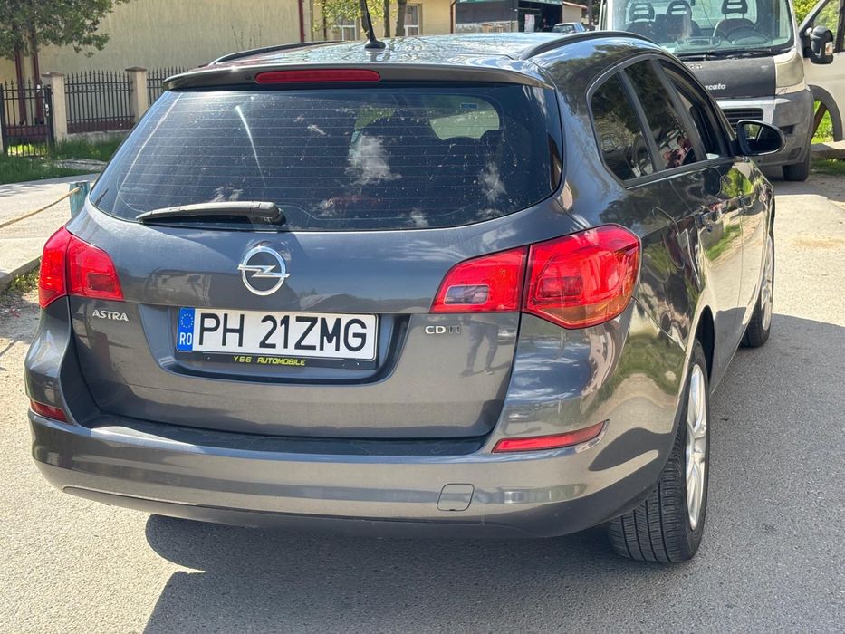 OPEL Astra 2011 — imagine 3