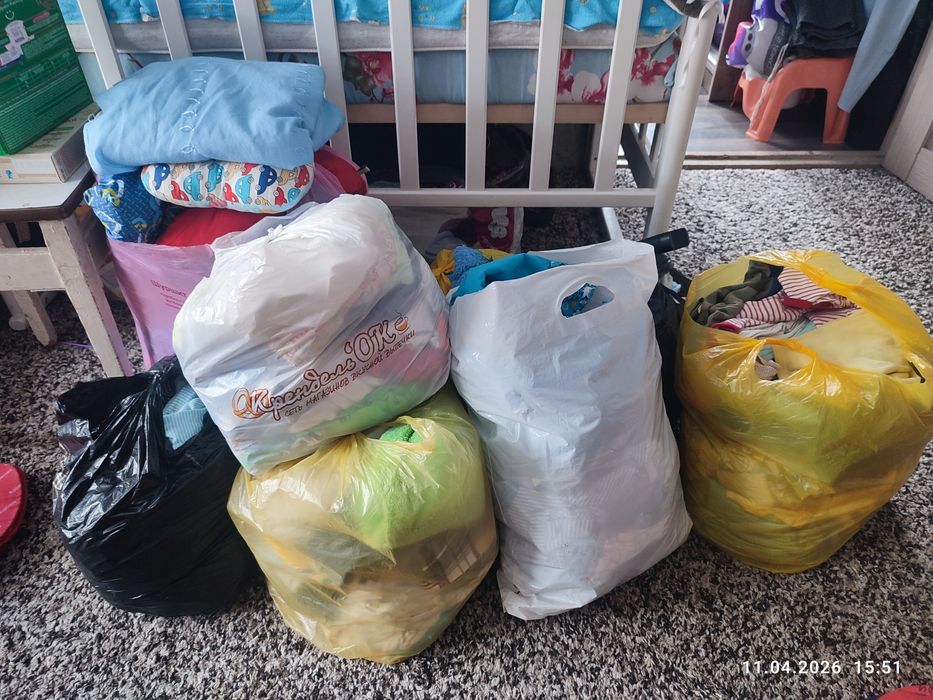 Отдам за пюешки костюмы