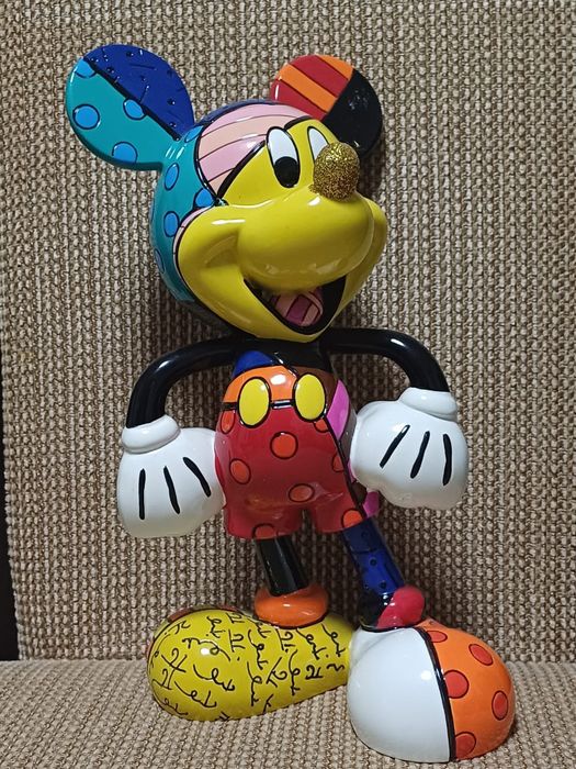 Продам статуэтки коллекционные