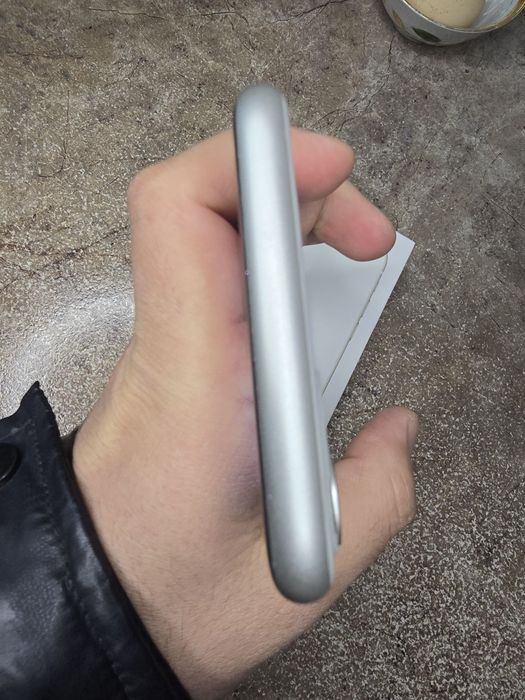 iPhone 11 128 gb karobka dok