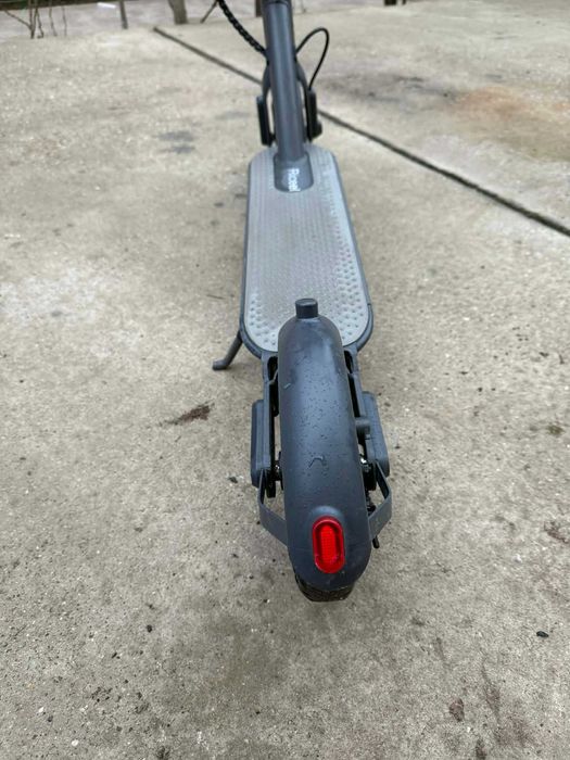 Trotineta electrica folosita foarte putin