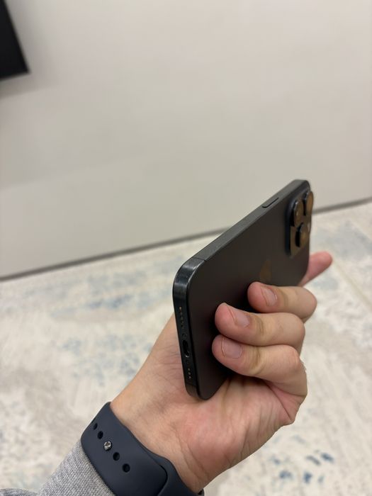 iPhone 15 pro 256gb