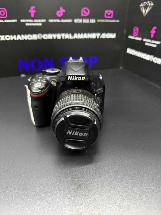 Aparat foto DSLR Nikon D5200 + obiectiv Nikkor 18-55mm