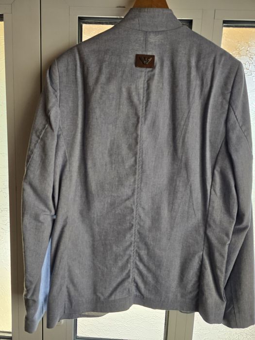 Продавам мъжко сако