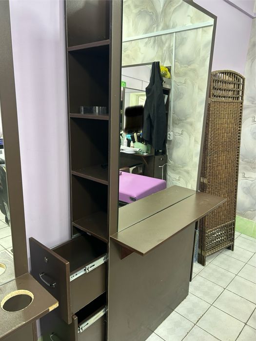 Шкаф для парикмахерской