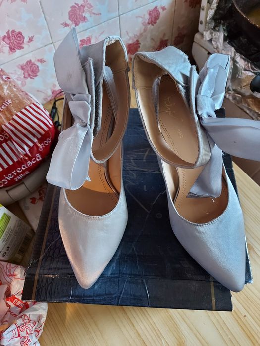 Pantofi eleganti dama