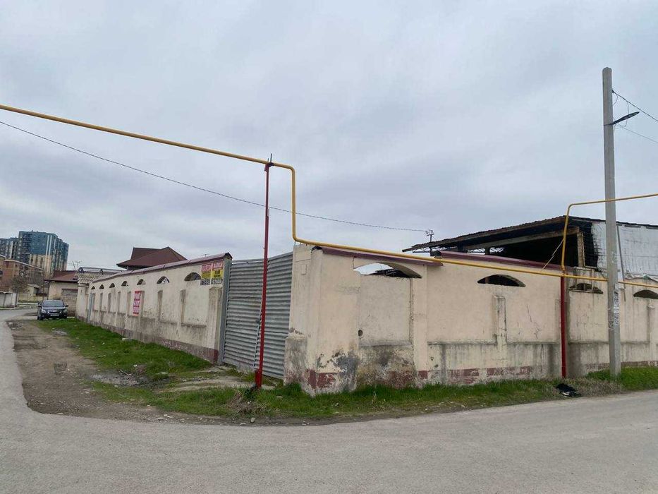 Янги хаёт туманида 8.3 сотих ер майдони срочно сотилади.