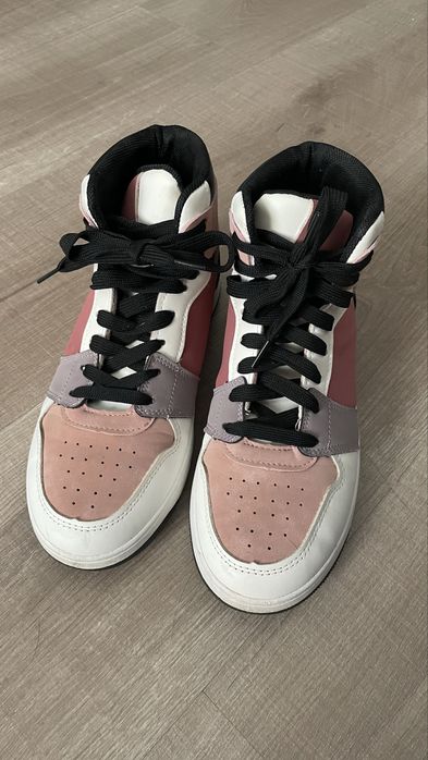 Крассовки и туфли