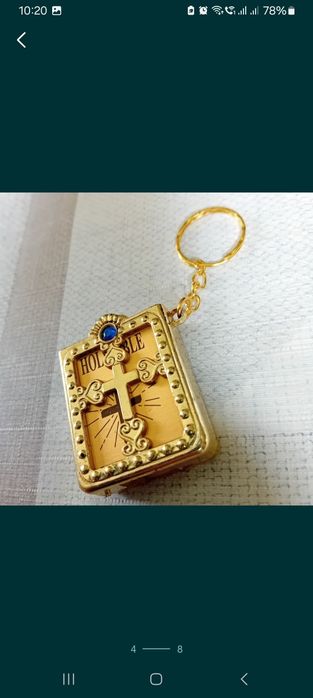 Biblie in miniatura breloc