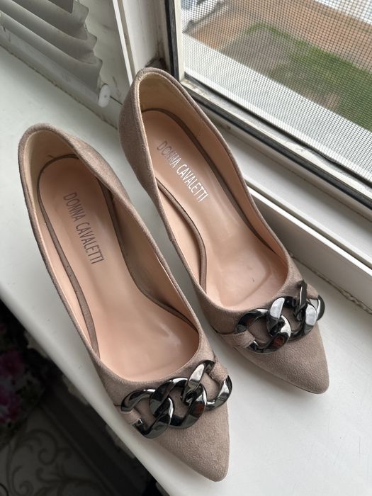 Туфли бежевые размер 37