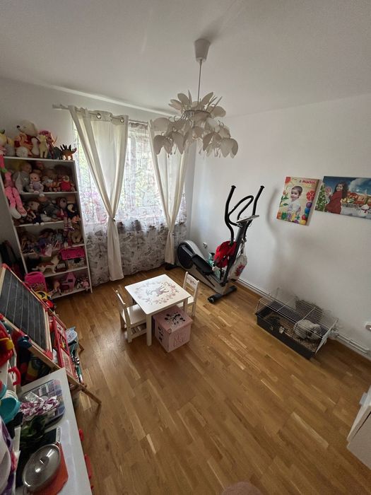 Apartament 3 camere,76mp,renovat complet,mobilat la comanda,Orastie