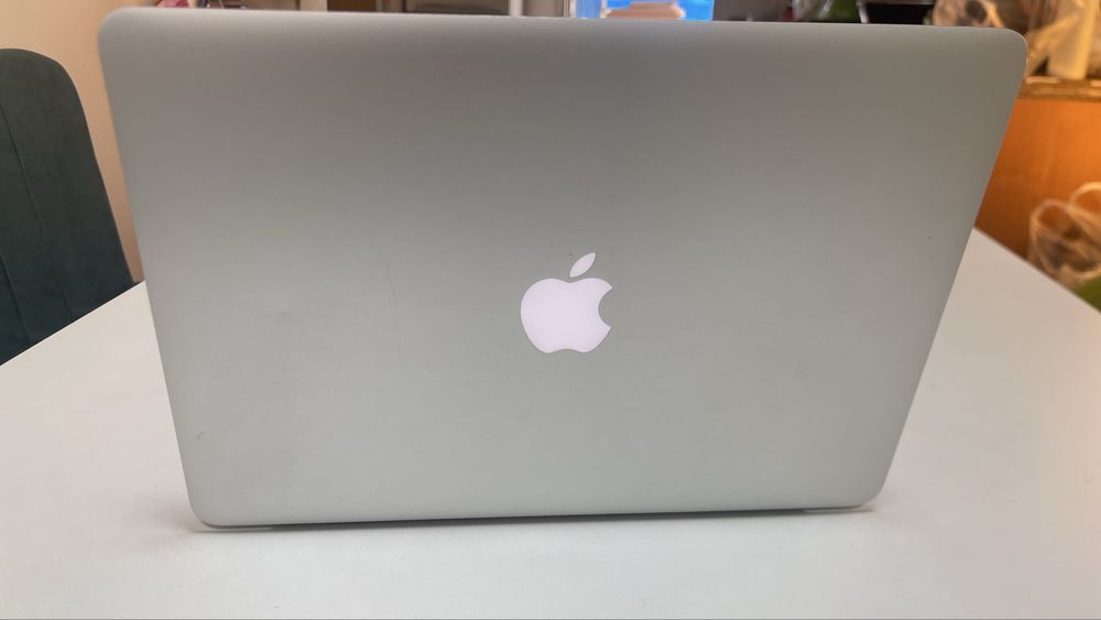 Продам macbook air макбук