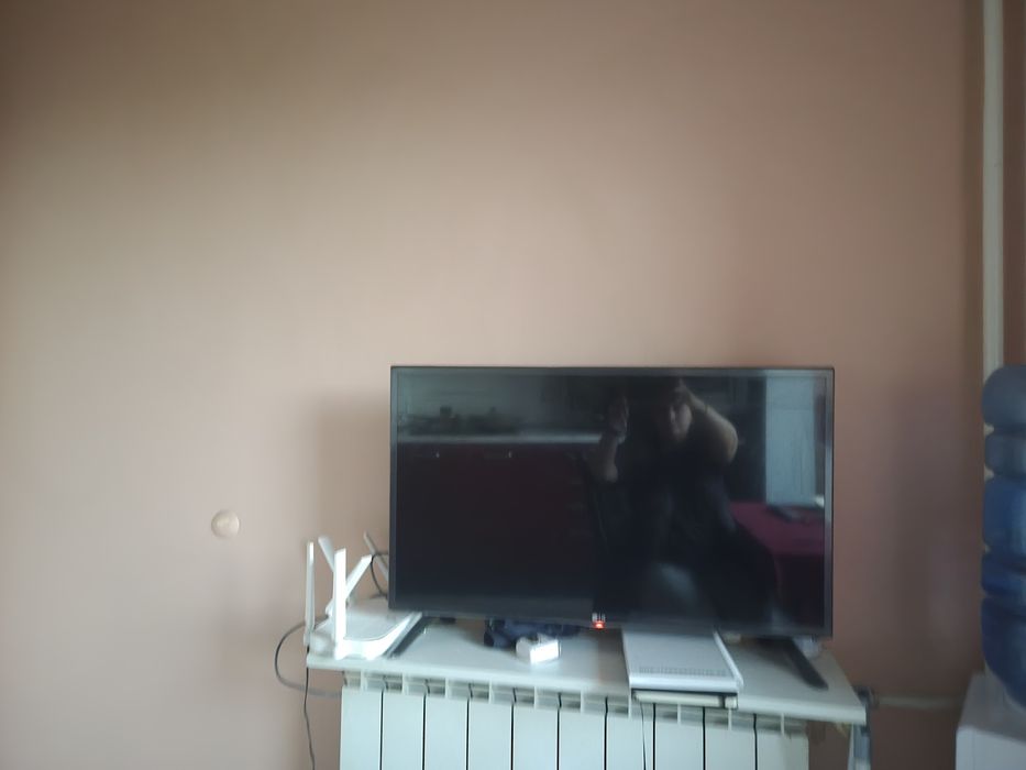 Продавам телевизор от марката LG 32 инча SMART