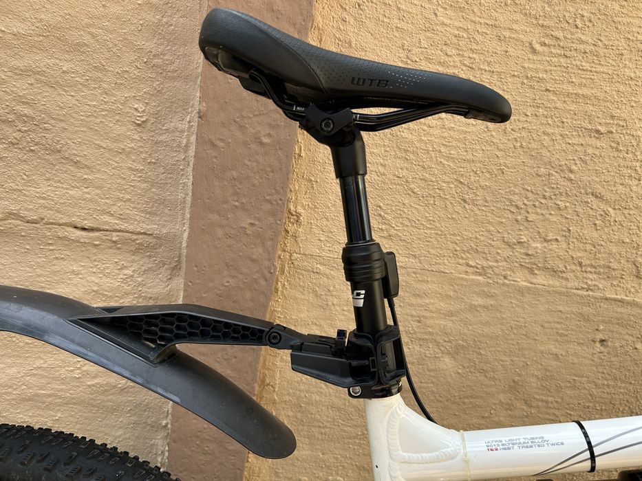 Bicicleta mountain bike full suspension