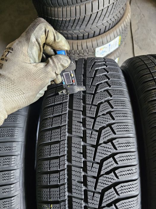 4 anvelope iarna 215 65 17 Hankook 6.4mm