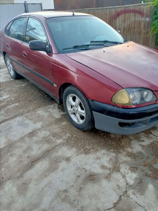 Toyota avensis,1998 года