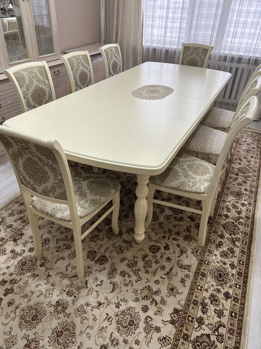 Продам стол со стульми б/у в отличном состоянии
