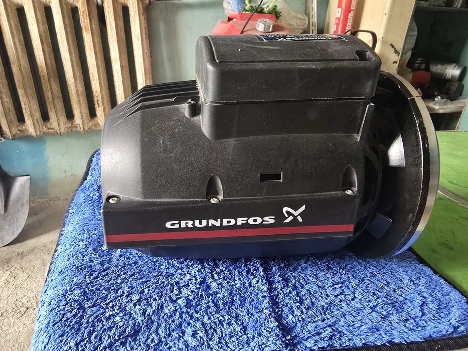 Электродвигатель насоса