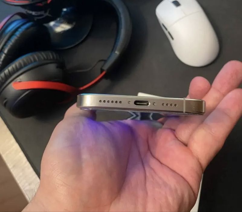 Продам Iphone 16 Pro Max 512 gb