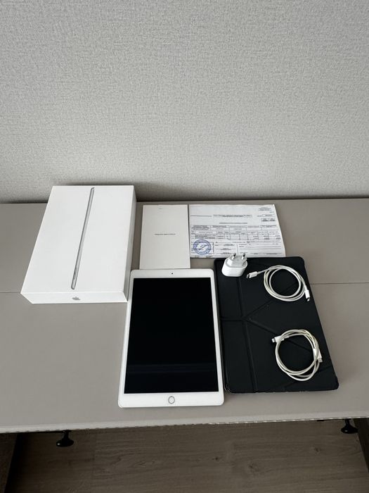 Ipad 8/ 32 GB + Cellular