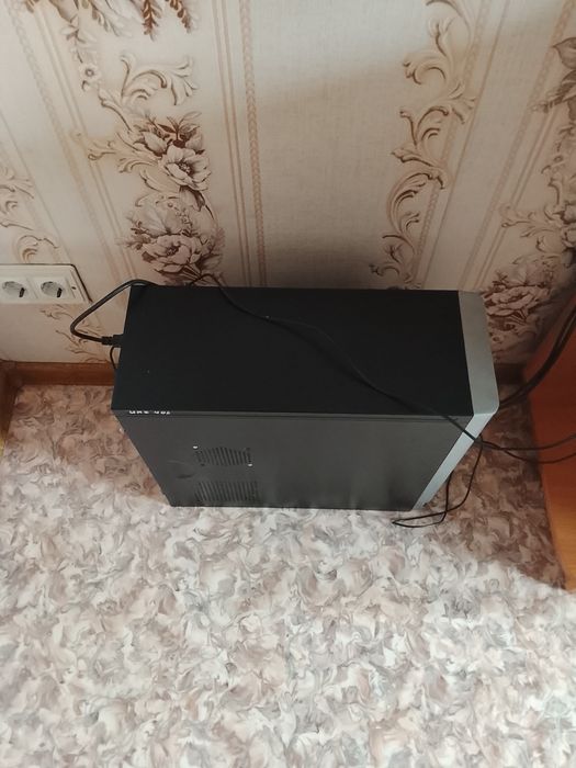 Продам компьютер б/у в хорошем состояние