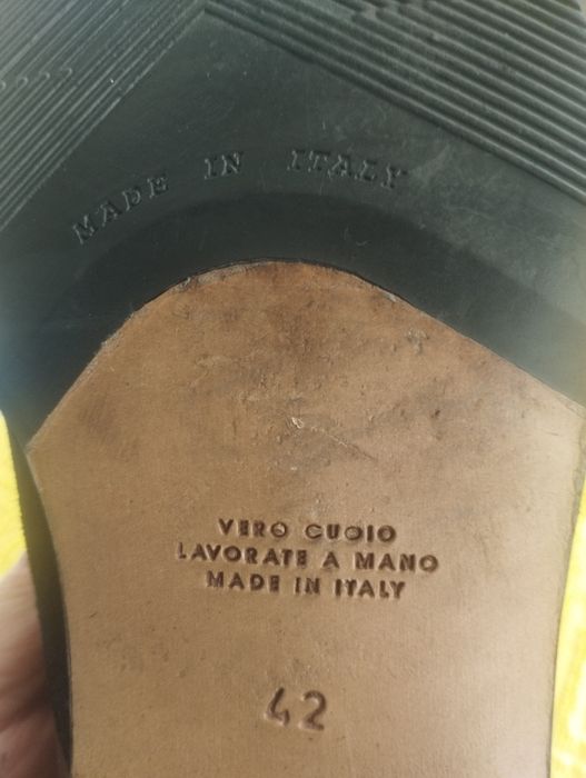 Продам туфли модельные Италия