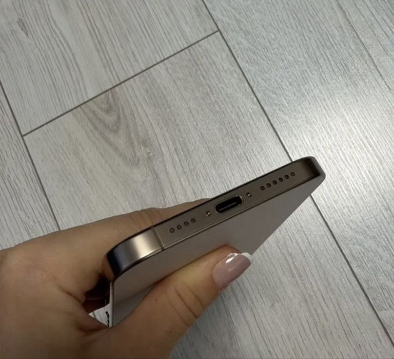 Айфон 16 Pro max на 256